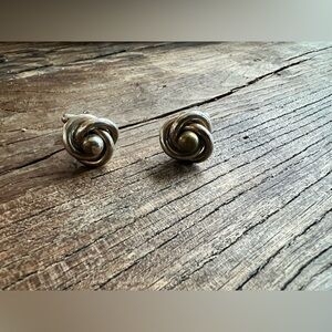 VTG swirl Silver and Gold Knot cuff links